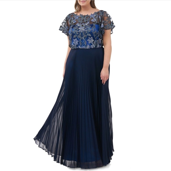 NEW $298 JS COLLECTIONS [ 22W ] Embroidered Illusion Bodice‎ Pleated Gown - Picture 13 of 13